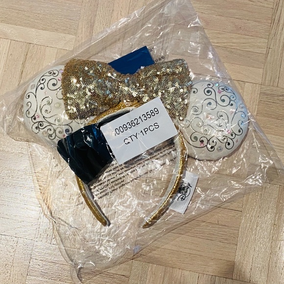 Walt Disney World 50th Anniversary Light-Up Ears, New with Tags, Never Used - Picture 4 of 4